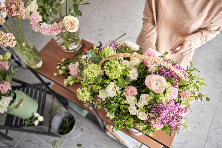 Lovely Flower Arrangement to Show Your Love Without Conditions